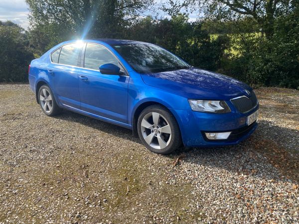 Skoda Octavia Saloon, Diesel, 2017, Blue