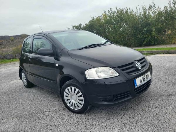 Volkswagen Fox Hatchback, Petrol, 2011, Black