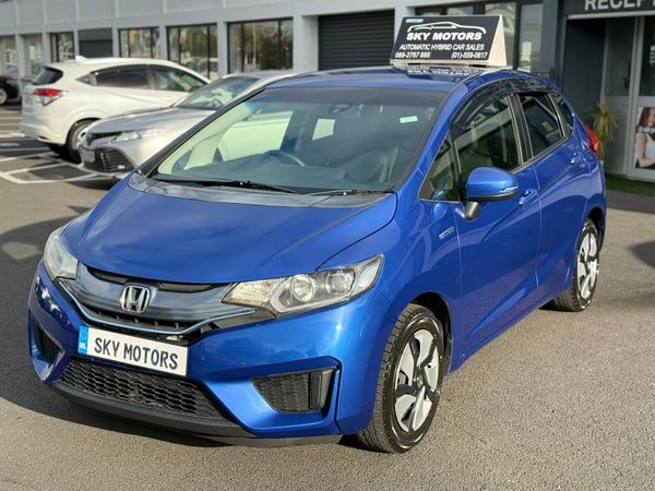 Honda Fit Hatchback, Petrol Hybrid, 2014, Silver