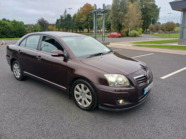 Toyota Avensis Saloon, Diesel, 2008, Red