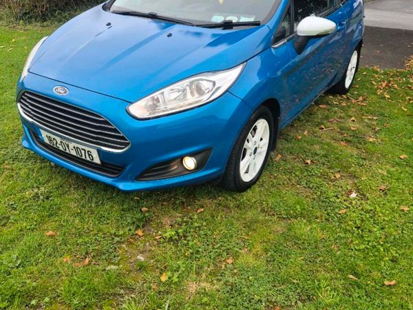 Ford Fiesta Hatchback, Petrol, 2016, Blue