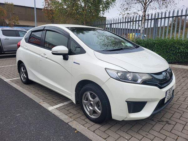 Honda Fit Hatchback, Petrol Hybrid, 2015, White
