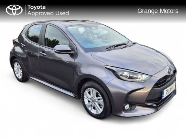 Toyota Yaris Hatchback, Petrol Hybrid, 2025, Grey