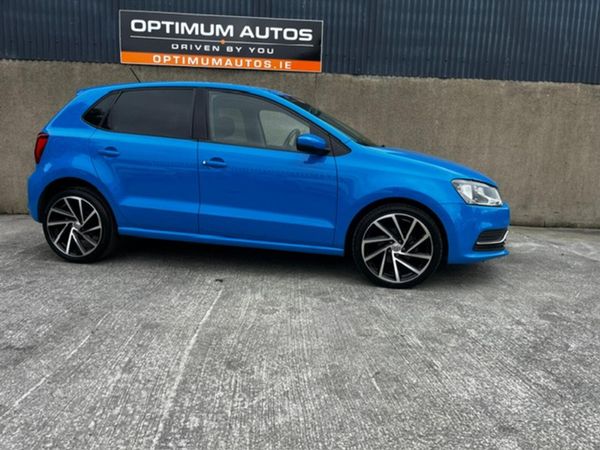 Volkswagen Polo Hatchback, Petrol, 2015, Blue