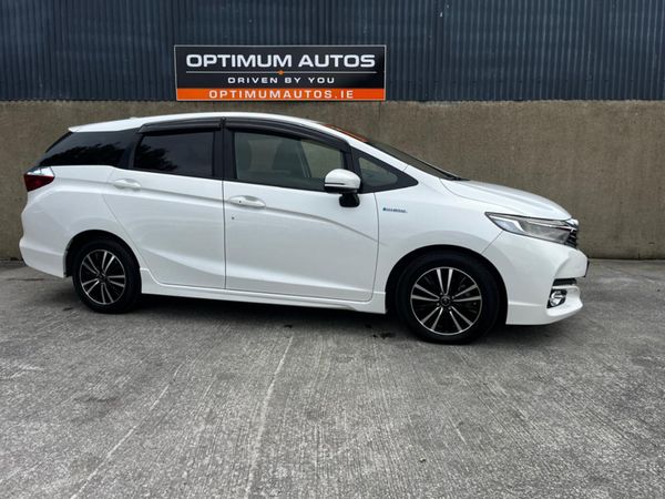 Honda Shuttle MPV, Petrol Hybrid, 2015, White
