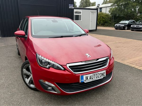 Peugeot 308 Hatchback, Petrol, 2016, Red