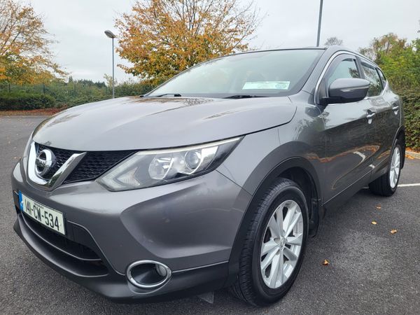 Nissan Qashqai Hatchback, Diesel, 2014, Grey