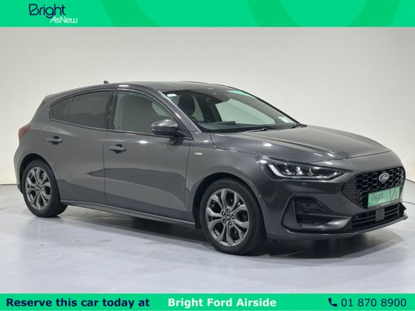 Ford Focus Hatchback, Petrol Hybrid, 2022, Grey