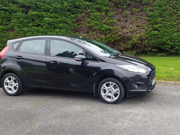 Ford Fiesta Hatchback, Petrol, 2014, Black