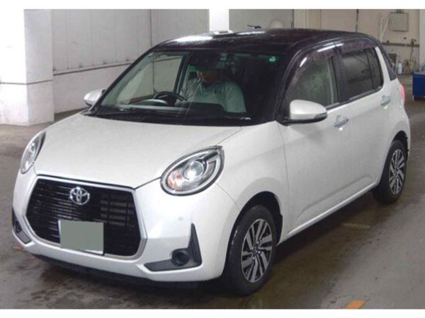 Toyota Passo Hatchback, Petrol, 2021, White