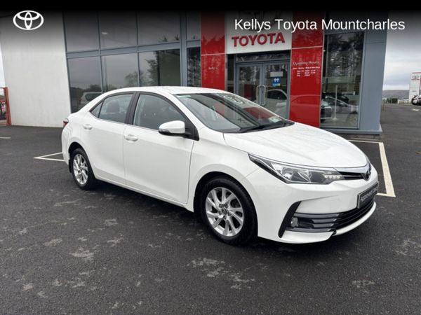 Toyota Corolla Saloon, Diesel, 2017, White