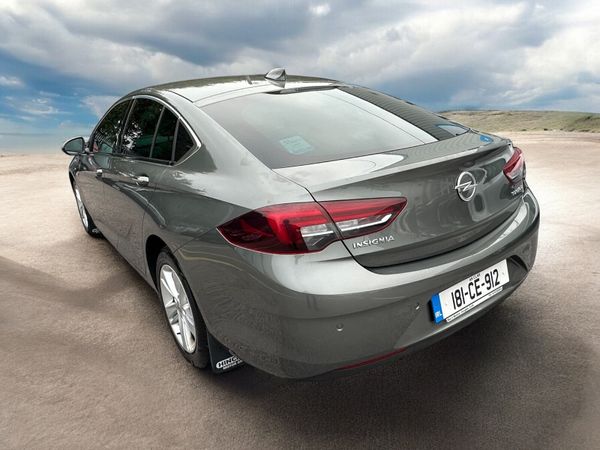Opel Insignia Hatchback, Diesel, 2018, Grey