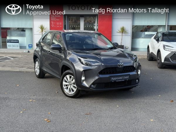 Toyota Yaris Cross Hatchback, Petrol Hybrid, 2025, Grey