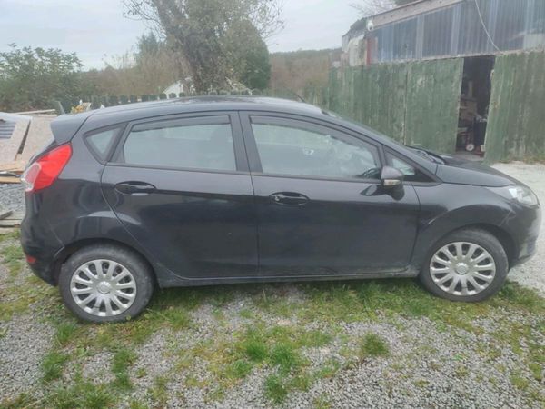 Ford Fiesta Hatchback, Diesel, 2013, Black