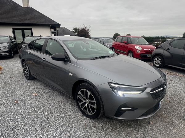 Opel Insignia Hatchback, Diesel, 2021, Grey