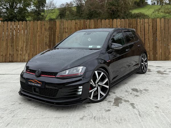 Volkswagen Golf Hatchback, Petrol, 2014, Black
