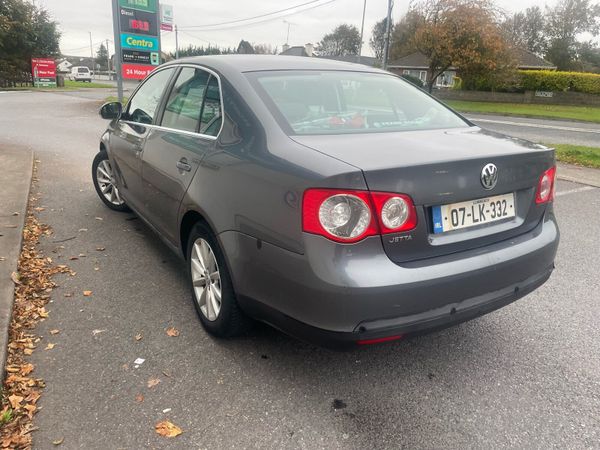 Volkswagen Jetta Saloon, Petrol, 2007, Grey