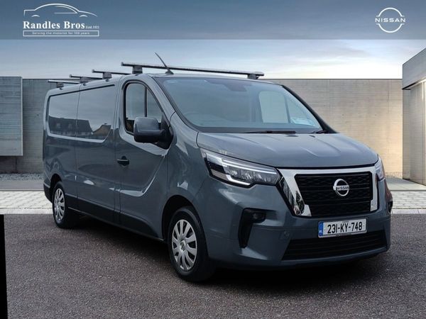 Nissan Primastar MPV, Diesel, 2023, Grey