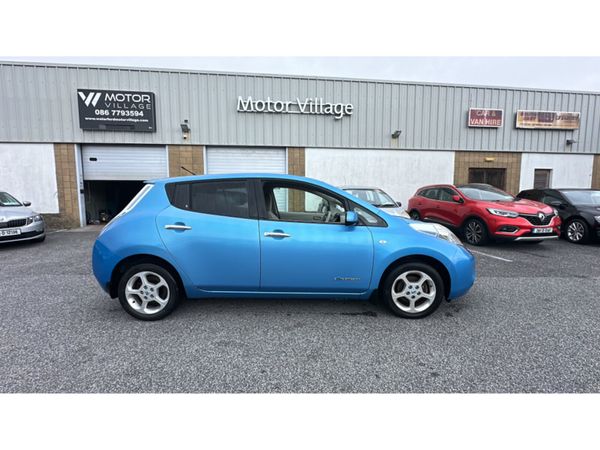 Nissan Leaf Hatchback, Electric, 2011, Blue