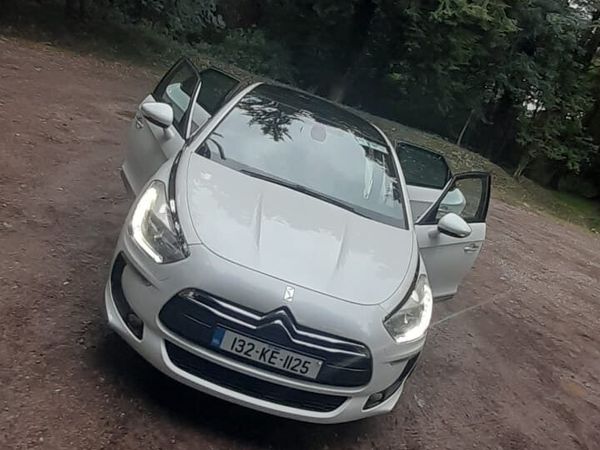 Citroen DS 5 Hatchback, Diesel, 2013, White