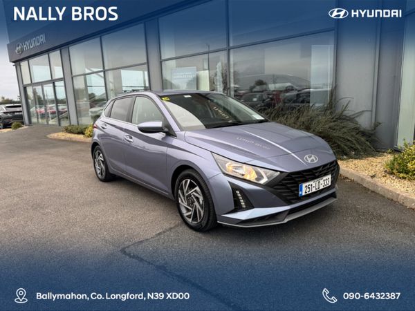 Hyundai i20 Hatchback, Petrol, 2025, Blue