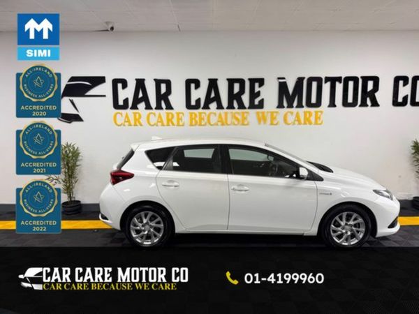 Toyota Auris Hatchback, Petrol Hybrid, 2016, White