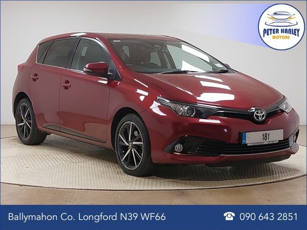 Toyota Auris Hatchback, Petrol, 2018, Red