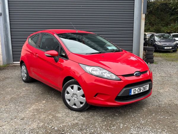 Ford Fiesta Hatchback, Petrol, 2012, Red