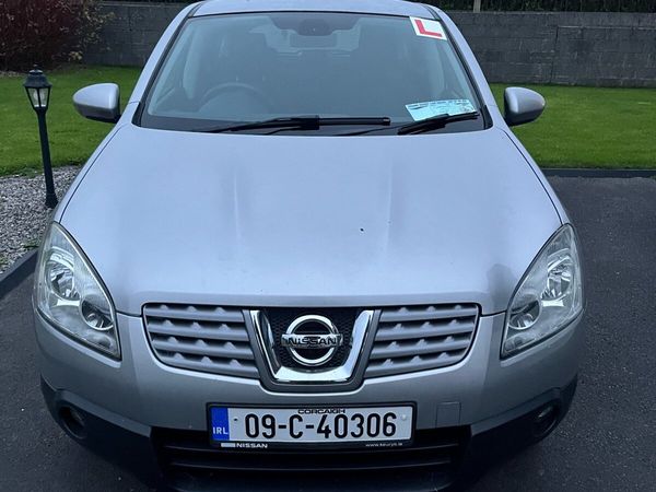 Nissan Qashqai Hatchback, Diesel, 2009, Silver