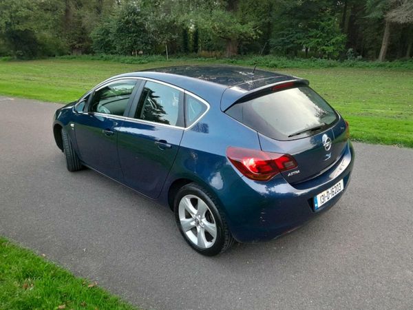 Opel Astra MPV, Diesel, 2013, Blue