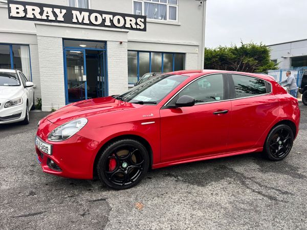 Alfa Romeo Giulietta Hatchback, Diesel, 2016, Red
