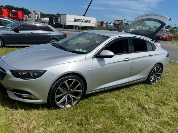 Opel Insignia Hatchback, Petrol, 2019, Grey