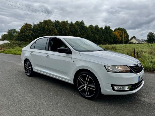 Skoda Rapid Hatchback, Petrol, 2014, White