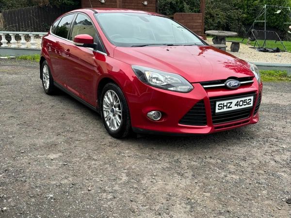 Ford Focus Hatchback, Diesel, 2012, Red