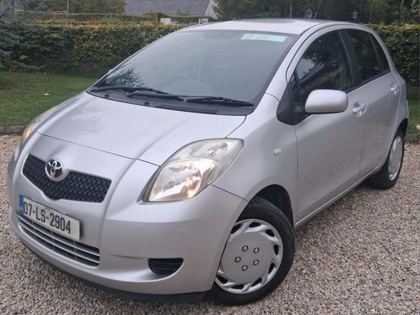 Toyota Yaris Hatchback, Petrol, 2007, Silver