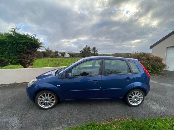 Ford Fiesta Hatchback, Petrol, 2008, Blue