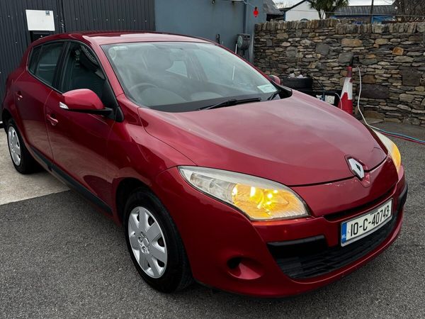 Renault Megane Hatchback, Diesel, 2010, Red