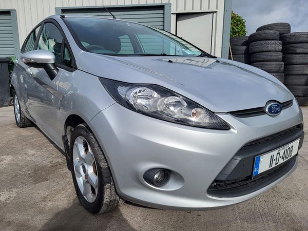 Ford Fiesta Hatchback, Petrol, 2011, Silver