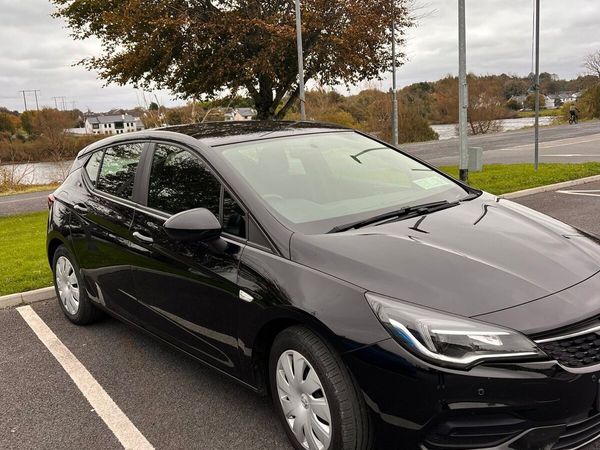 Opel Astra Hatchback, Diesel, 2021, Black