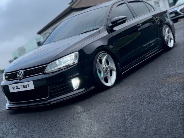 Volkswagen Jetta Saloon, Diesel, 2012, Black