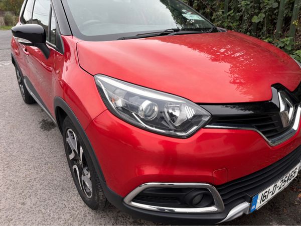 Renault Captur Hatchback, Diesel, 2016, Red