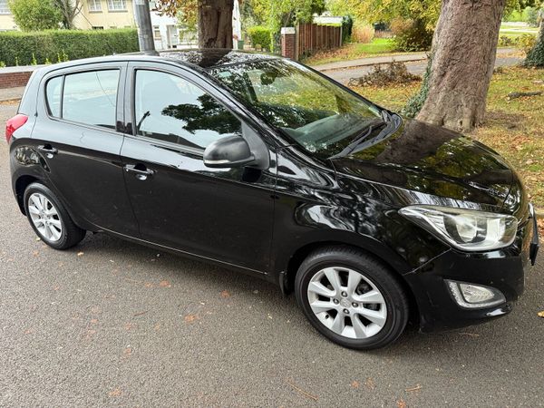 Hyundai i20 Hatchback, Petrol, 2013, Black
