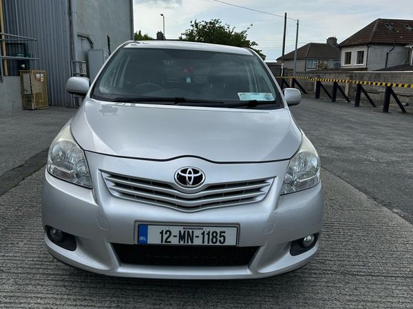 Toyota Verso MPV, Diesel, 2012, Silver