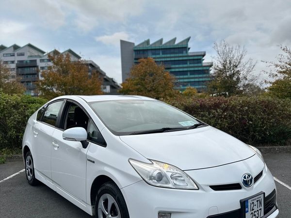 Toyota Prius Hatchback, Petrol Hybrid, 2012, White