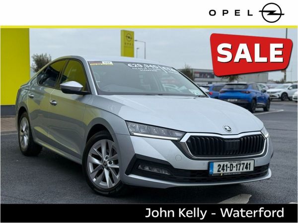 Skoda Octavia Saloon, Petrol, 2024, Grey