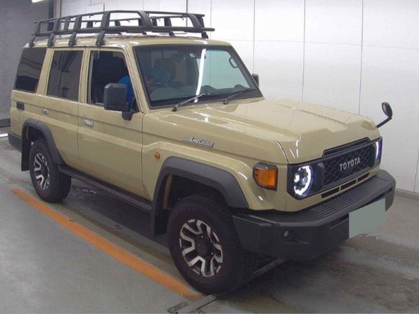 Toyota Land Cruiser Estate, Diesel, 2025, Beige