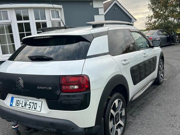 Citroen C4 Cactus Hatchback, Diesel, 2016, White
