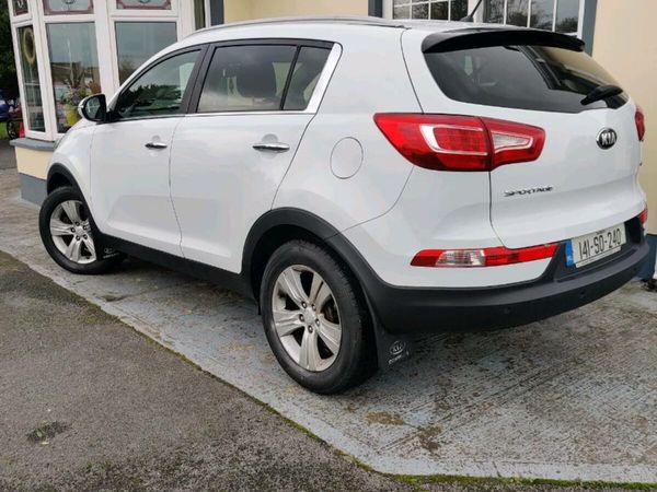 Kia Sportage SUV, Diesel, 2014, White