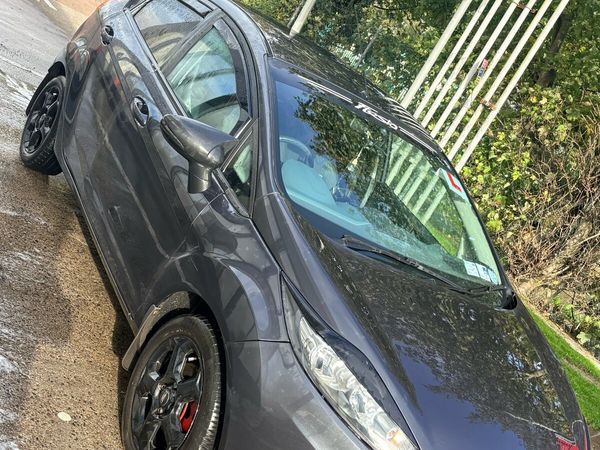 Ford Fiesta Hatchback, Petrol, 2010, Grey