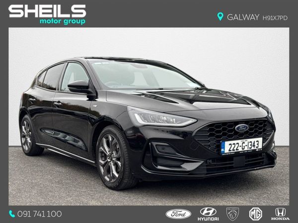 Ford Focus Hatchback, Petrol, 2022, Black